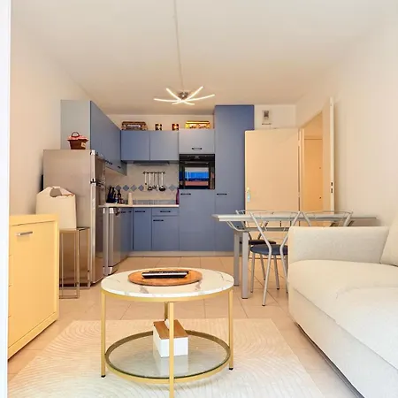 Les 3 îles 2 Pièces Climatisé à 50 M Des Plages