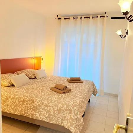 Apartamento Les 3 îles 2 Pièces Climatisé à 50 M Des Plages