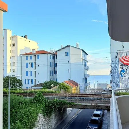 Les 3 îles 2 Pièces Climatisé à 50 M Des Plages